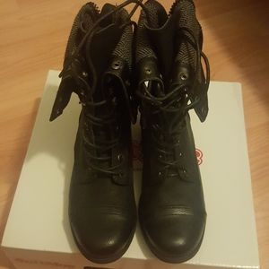 *New* SoftMoc Bianca2 Black Fold over Combat Boots